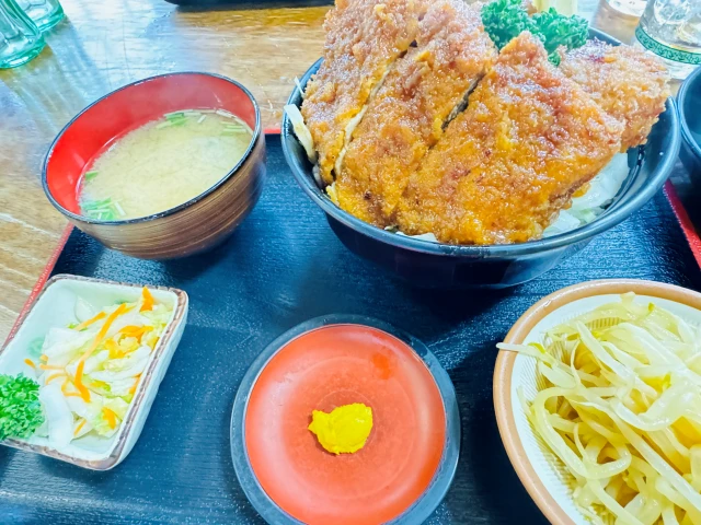 マウントイン 周辺 飲食店